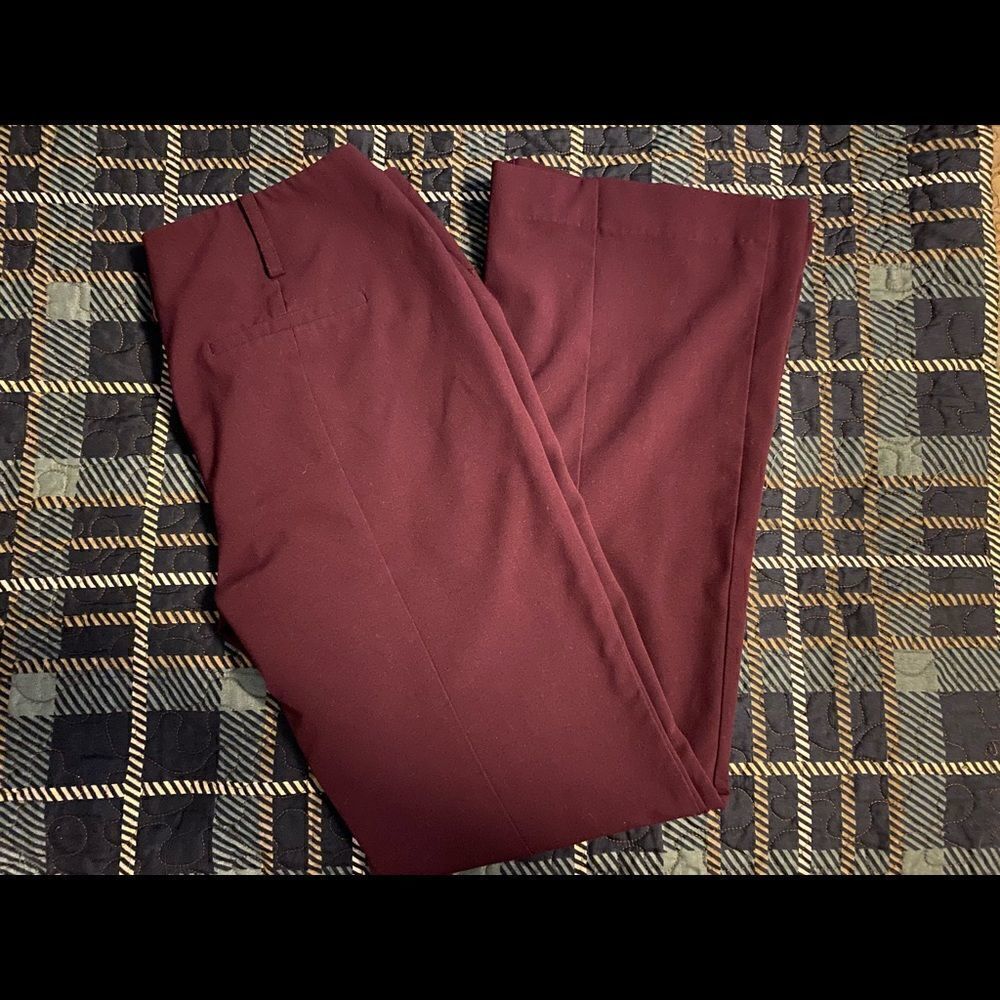 🌺3 for $30🌺Victoria’s Secret, Maroon Pants, size 4. (J06)